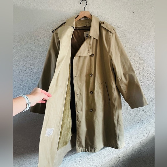 Vintage misty Harbor Tan Trench Coat w/ removable Sherpa Lining - Picture 5 of 13